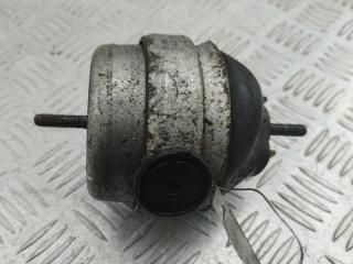 подушка крепления двигателя Audi A4 B6 2002, 1.9 л., дизель, МКПП, серый, универсал, 8E0199382B