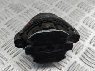 подушка крепления КПП Audi A6 4B/C5 2000, 2.5 л., дизель, АКПП, красный, универсал, 4B0399151S