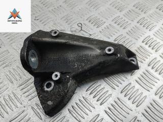 кронштейн КПП Audi A6 4B/C5 2000, 2.5 л., дизель, АКПП, красный, универсал, 8D0399113AT