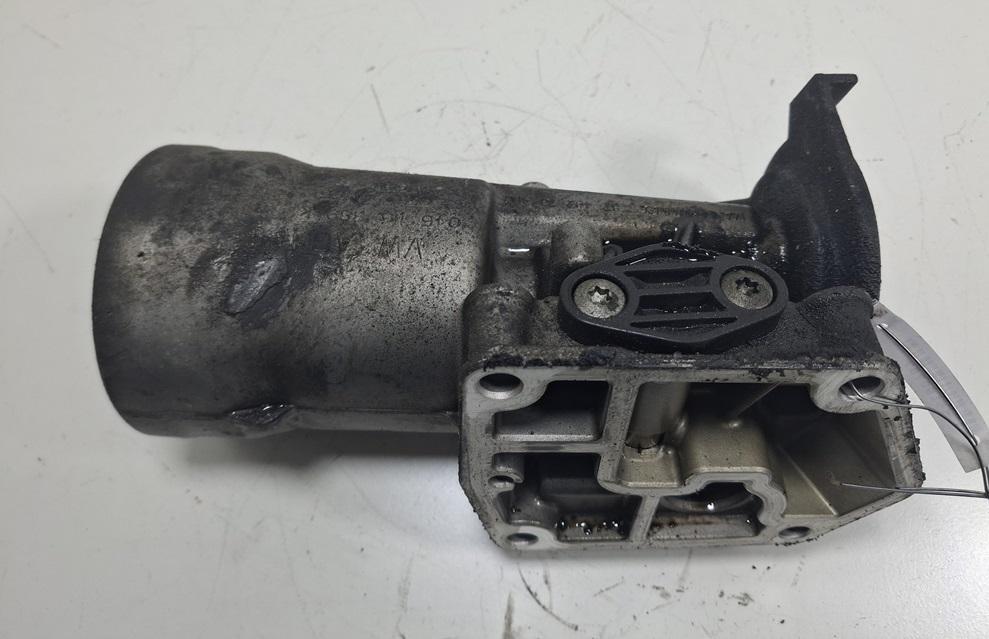 корпус масляного фильтра Audi A4 B8 2009, 2.0 л., дизель, МКПП, универсал, 045115389K