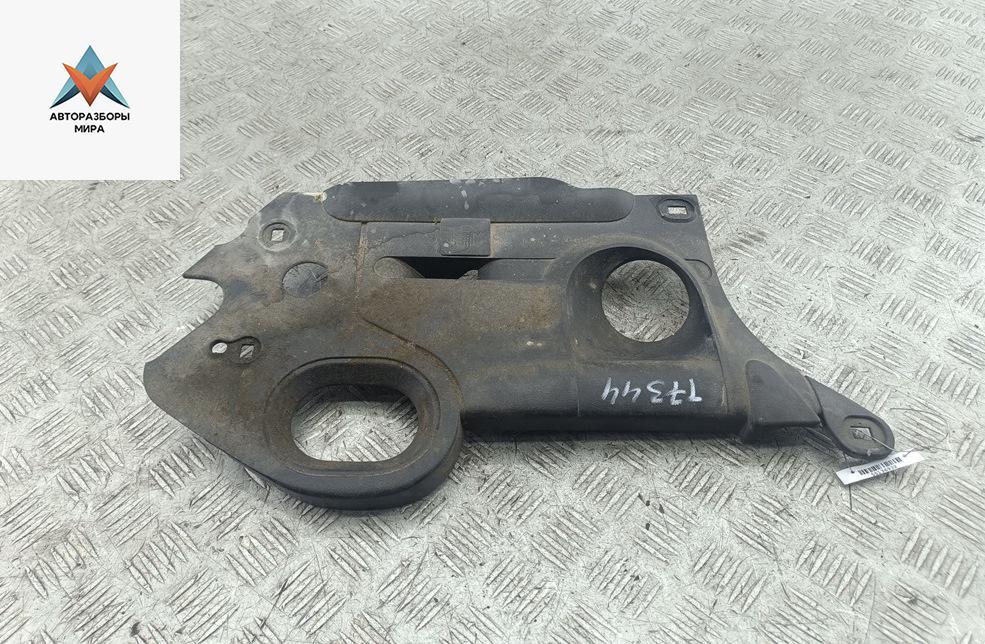пластик моторного отсека Renault Megane 2 поколение 2003, 1.9 л., дизель, МКПП, чёрный, универсал, 8200077764 - фото №1