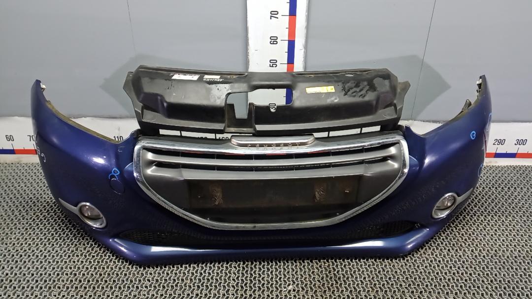 бампер передний Peugeot 208 1 поколение 2012, 1.6 л., дизель, МКПП, хетчбэк 5 дв. - фото №1