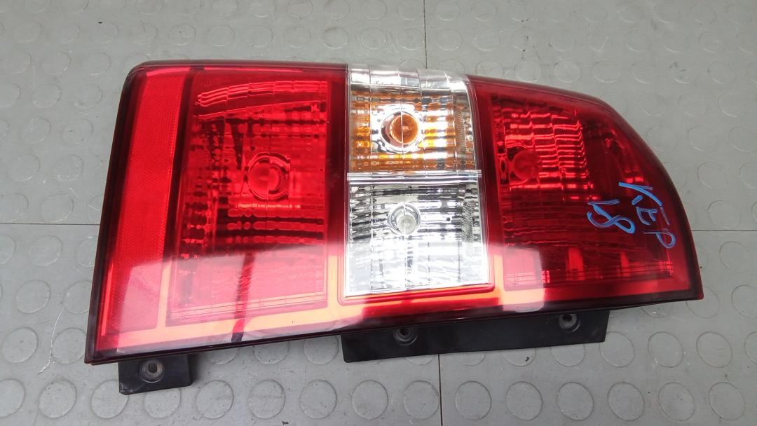 фонарь задний левый Kia Carnival VQ 2007, 2.9 л., дизель, МКПП, минивэн - фото №1