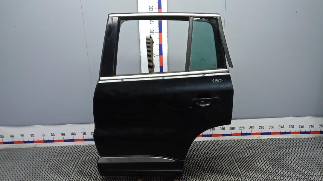 дверь задняя левая Volkswagen Tiguan 1 поколение 2009, 2.0 л., дизель, МКПП, внедорожник 5 дв. - фото №1