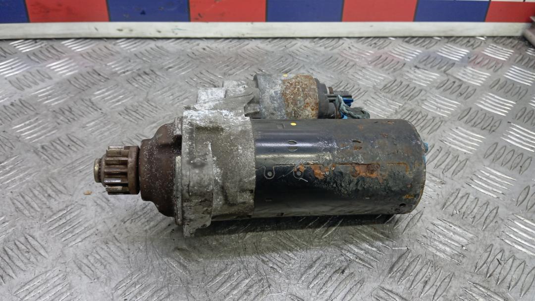 стартер Volkswagen Passat B7 2011, 1.6 л., дизель, МКПП, седан, BN - фото №1