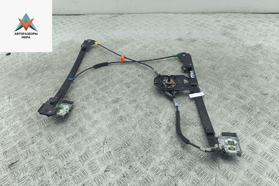 стеклоподъемник передний левый Volkswagen Golf 3 поколение 1995, 1.4 л., бензин, МКПП, красный, хетчбэк 3 дв. - фото №1