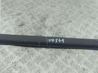 молдинг двери задней правой Volkswagen Golf 3 поколение 1995, 1.4 л., бензин, МКПП, красный, хетчбэк 3 дв.