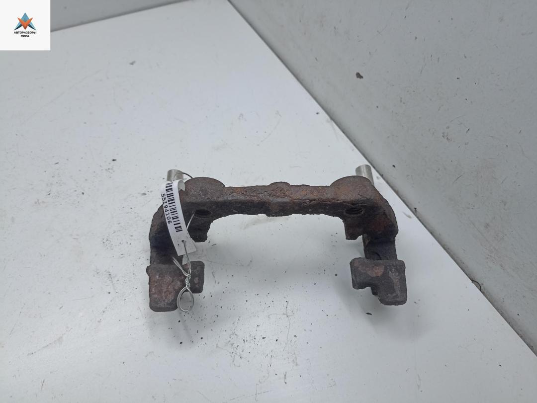 скоба суппорта Opel Vectra C 2002, 2.2 л., бензин, МКПП, серый, седан - фото №1