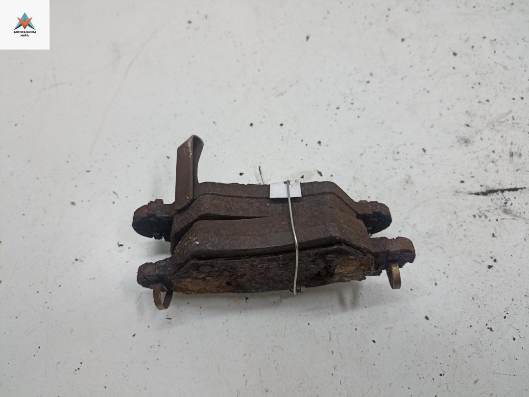 Колодки тормозные задние Opel Zafira 1 поколение (A) 2000, 1.8 л., бензин, МКПП, серый, минивэн - фото №1