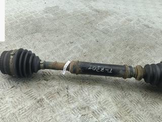 полуось передняя левая (приводной вал, ШРУС) Volkswagen Passat B5 1998, 1.8 л., бензин, МКПП, зелёный, универсал