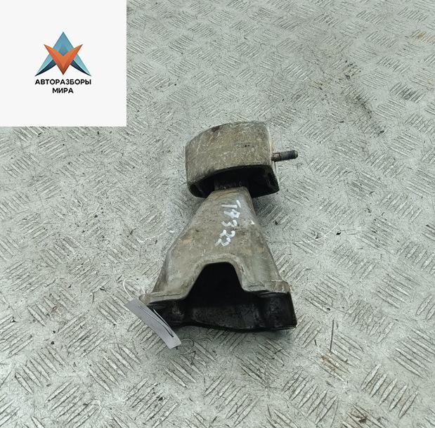 кронштейн КПП Volkswagen Passat B5 1999, 1.9 л., дизель, МКПП, серый, универсал - фото №1