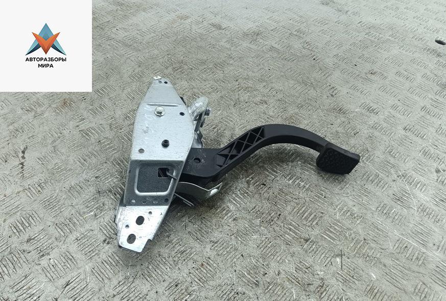 педаль сцепления Opel Astra G 2000, 1.6 л., бензин, МКПП, чёрный, хетчбэк 5 дв., 90539237 - фото №1