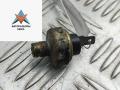 датчик давления масла Suzuki Wagon R 2 поколение [рестайлинг] 2002, 1.3 л., бензин, МКПП, жёлтый, хетчбэк 5 дв. - фото №2