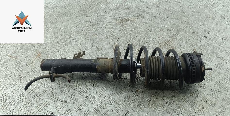 стойка передняя Ford Fusion 1 поколение 2004, 1.4 л., бензин, МКПП, серый, хетчбэк 5 дв. - фото №1