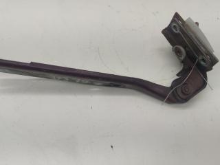 петля капота правая Audi A6 4A/C4 1996, красный, универсал, 4A0823302F