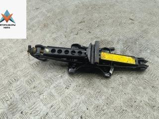 домкрат Ford Focus 2 поколение 2005, 1.6 л., i, бензин, МКПП, чёрный, хетчбэк 5 дв., 3M5117080C