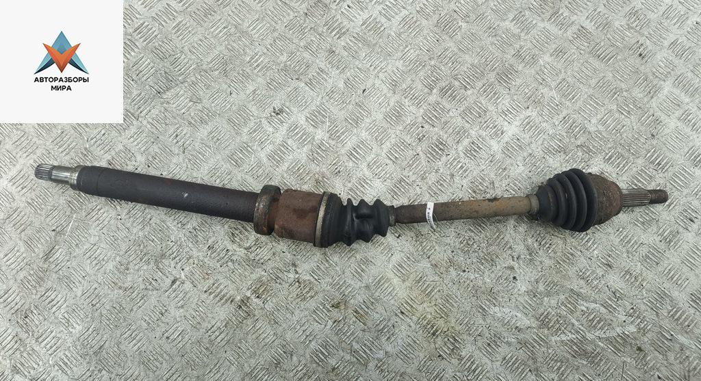 полуось передняя правая (приводной вал, ШРУС) Ford Fusion 1 поколение 2004, 1.4 л., бензин, МКПП, серый, хетчбэк 5 дв. - фото №1