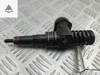 форсунка Volkswagen Passat B6 2008, 1.9 л., дизель, МКПП, красный, универсал, 038130073BN