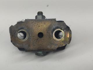 кронштейн (крепление) Audi 100 4A/C4 1993, 2.6 л., бензин, МКПП, серый, универсал