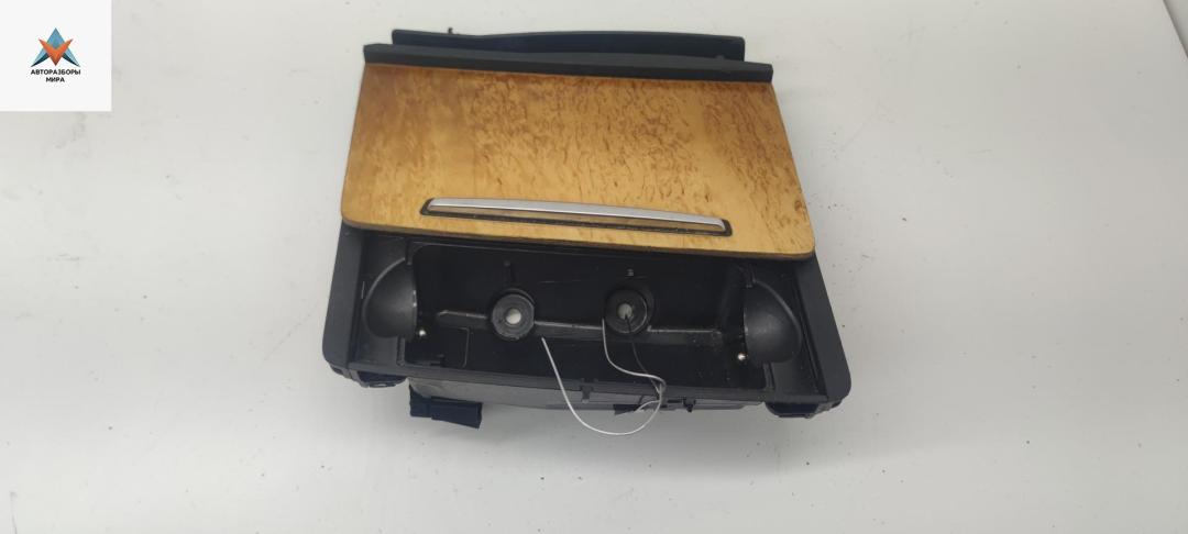 пепельница Audi A6 4F/C6 2005, 3.0 л., дизель, АКПП, серый, седан, 4F1857951A - фото №1