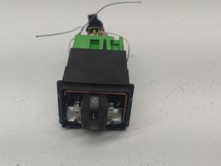 кнопка обогрева сидений Audi A6 4F/C6 2005, 3.0 л., дизель, АКПП, серый, седан, 8E0963563