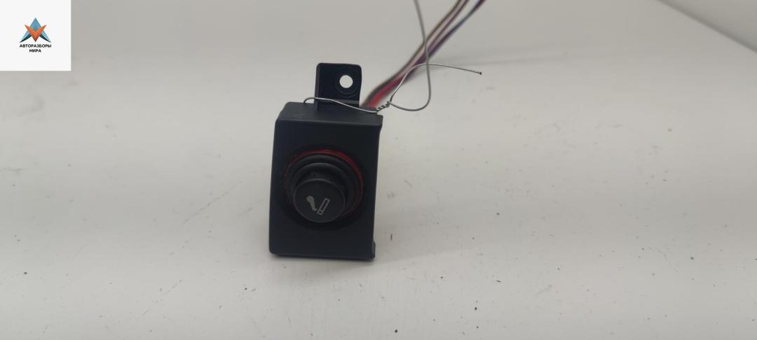 прикуриватель Audi 100 4A/C4 1993, 2.6 л., бензин, МКПП, серый, универсал, 4A0919323 - фото №1