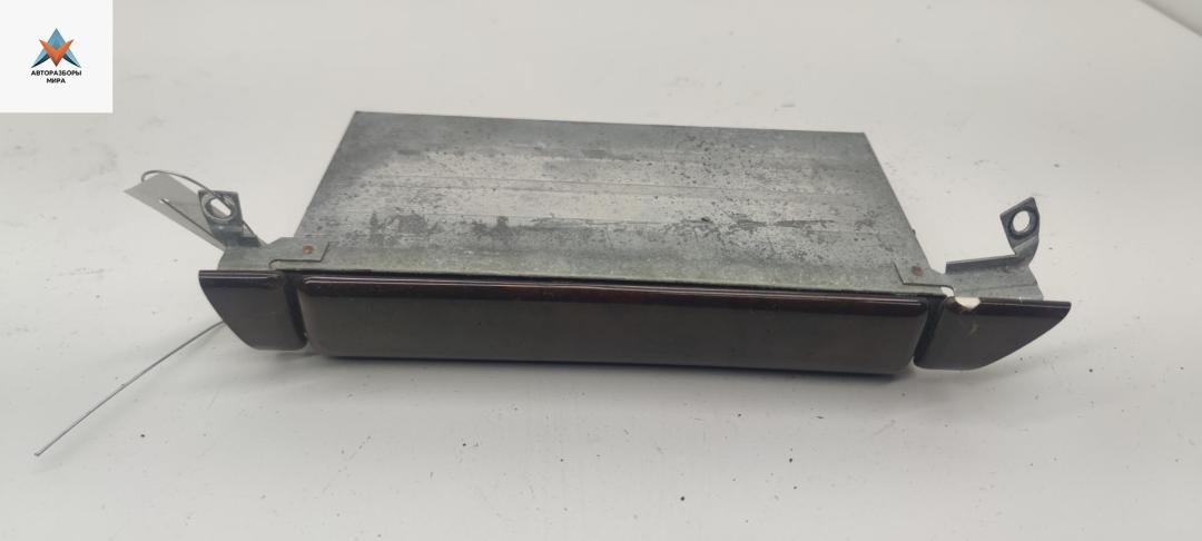 пепельница Audi 100 4A/C4 1993, 2.6 л., бензин, МКПП, серый, универсал, 4A1857951E - фото №1