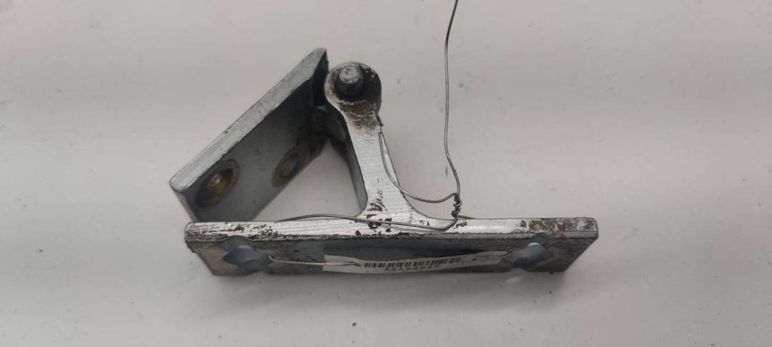 петля двери Audi A6 C4 1997, серый, универсал, 4A0833401