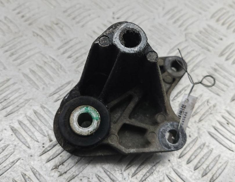кронштейн КПП Ford Focus II 2006, 1.4 л., бензин, МКПП, серый, универсал, 3M516P093D