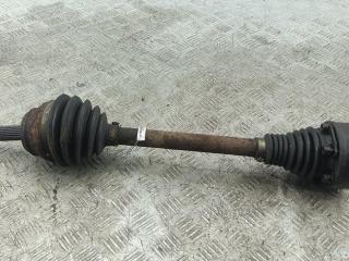полуось передняя левая (приводной вал, ШРУС) Volkswagen Passat B4 1995, 1.6 л., бензин, МКПП, синий, универсал