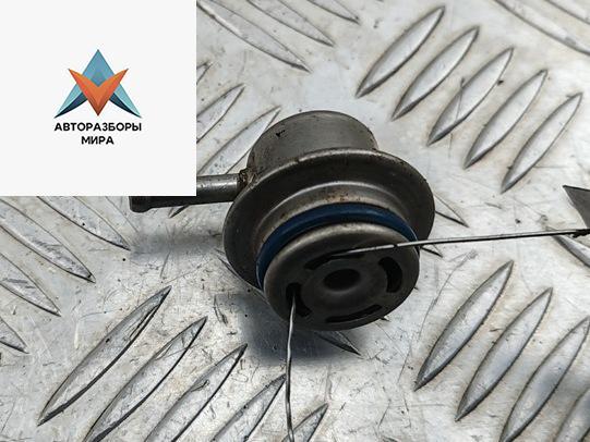 регулятор давления топлива Ford Mondeo 3 поколение 2002, 1.8 л., бензин, МКПП, серый, хетчбэк 5 дв. - фото №1