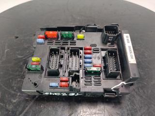 блок предохранителей Citroen C5 1 поколение 2003, цвет, 9657608580