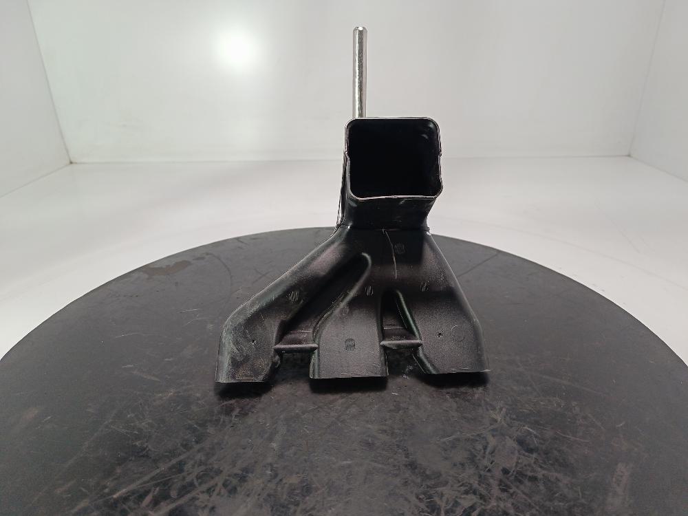 воздуховод Volkswagen Touareg 3 поколение 2019, цвет, 4M0819821B - фото №1