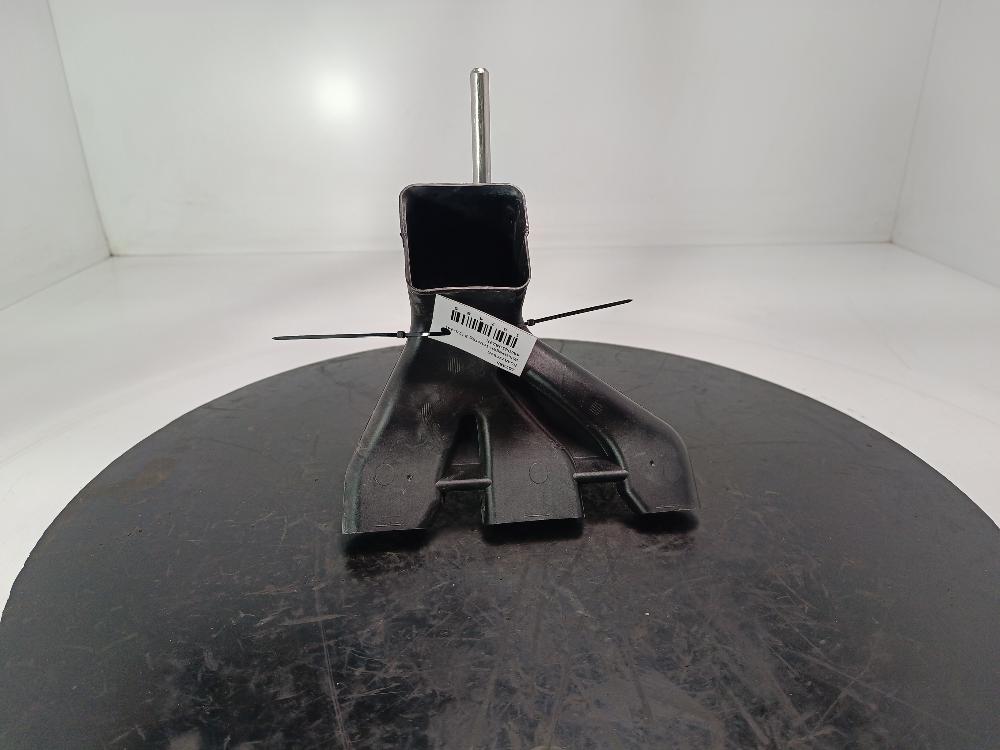 воздуховод Volkswagen Touareg 3 поколение 2019, цвет, 4M0819822B - фото №1