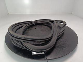 уплотнитель двери Volkswagen Touareg 3 поколение 2019, цвет, 760867911