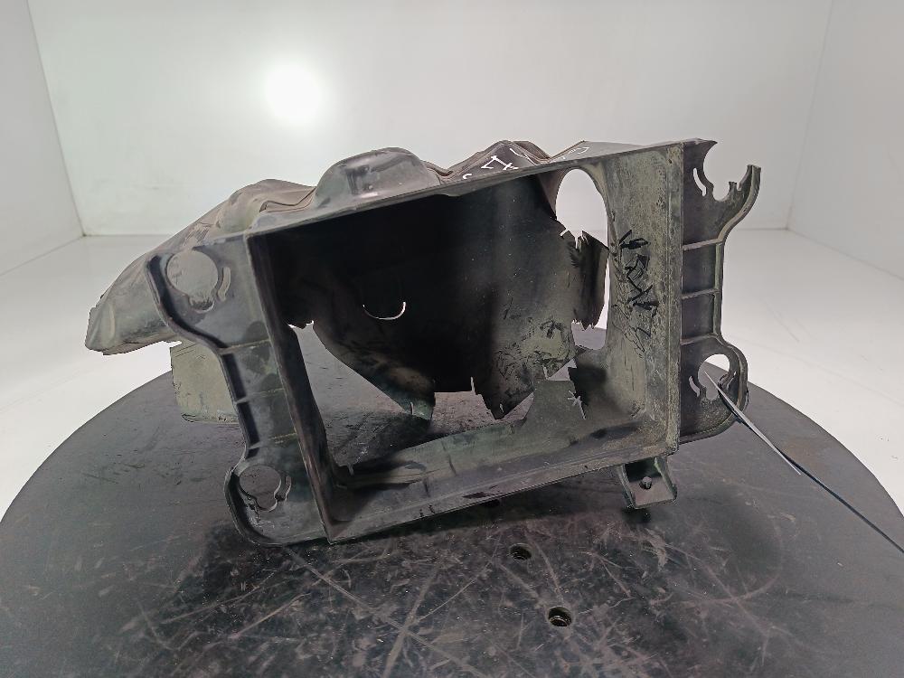 воздуховод (дефлектор) радиатора Volkswagen Touareg 3 поколение 2019, цвет, 760117335 - фото №1