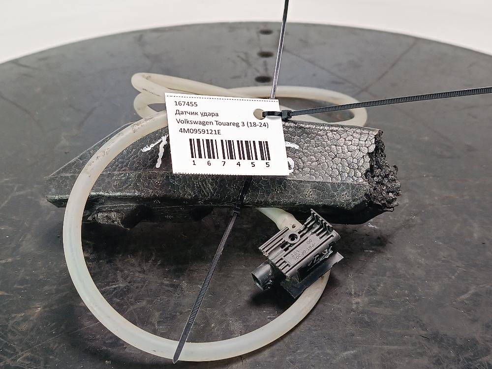датчик удара Volkswagen Touareg 3 поколение 2019, цвет, 4M0959121E - фото №1