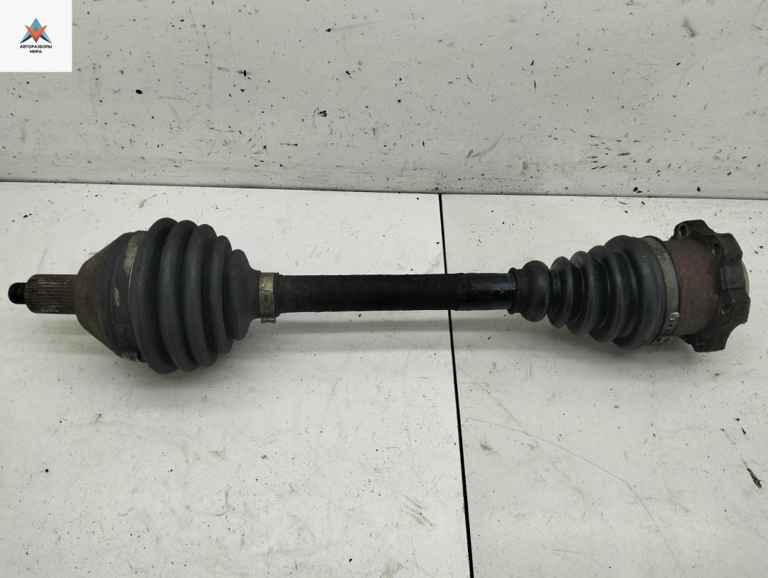 полуось передняя левая (приводной вал, ШРУС) SEAT Ibiza 4 поколение 2008, 1.4 л., бензин, МКПП, жёлтый, хетчбэк 5 дв. - фото №1