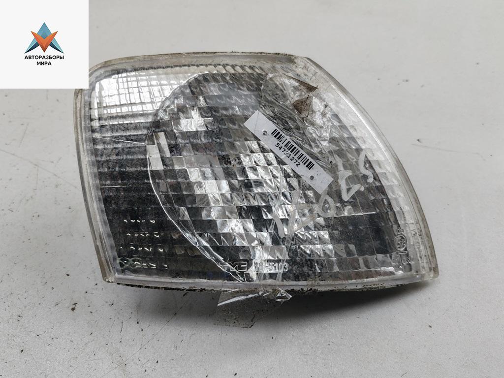 Поворотник (указатель поворота) правый Volkswagen Passat B5 1999, 1.8 л., бензин, МКПП, серый, универсал - фото №1
