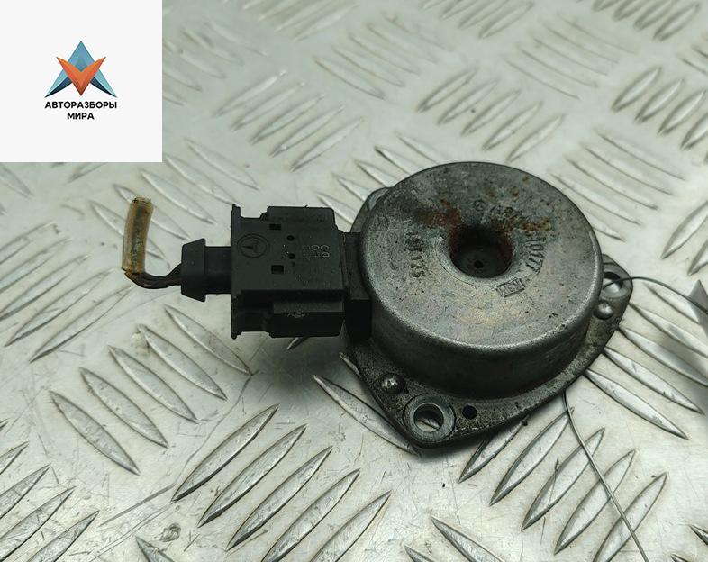 Клапан фазорегулятора Mercedes-Benz C-Класс W203/S203/CL203 2003, 1.8 л., бензин, МКПП, синий, хетчбэк 3 дв., 2710510177 - фото №1