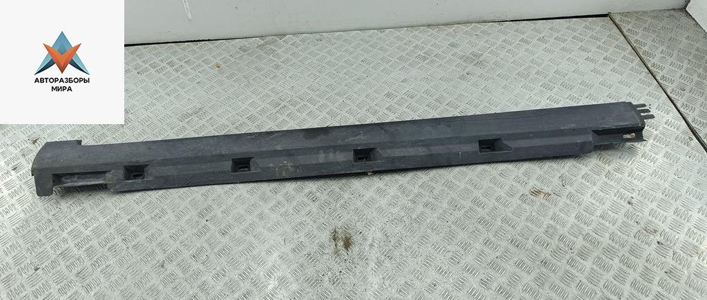 Накладка на порог наружная правая Volkswagen Passat B6 2006, серый, седан - фото №1