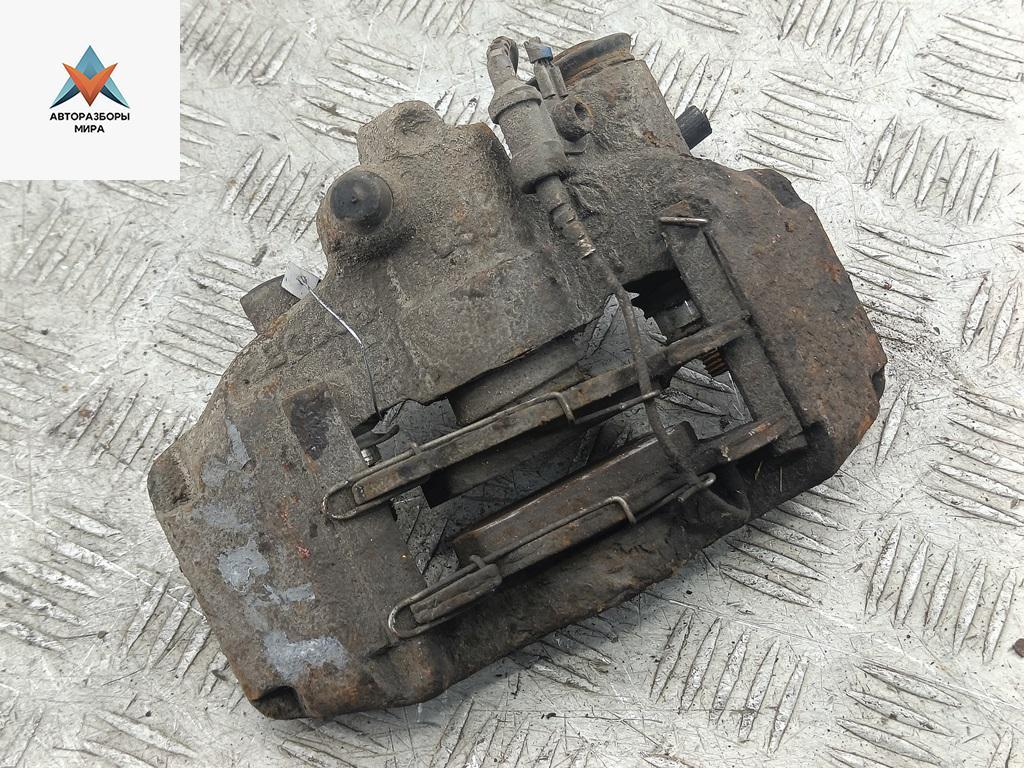 суппорт задний левый Mercedes-Benz Vito-1 W638 2002, 2.2 л., дизель, МКПП, жёлтый, микроавтобус - фото №1