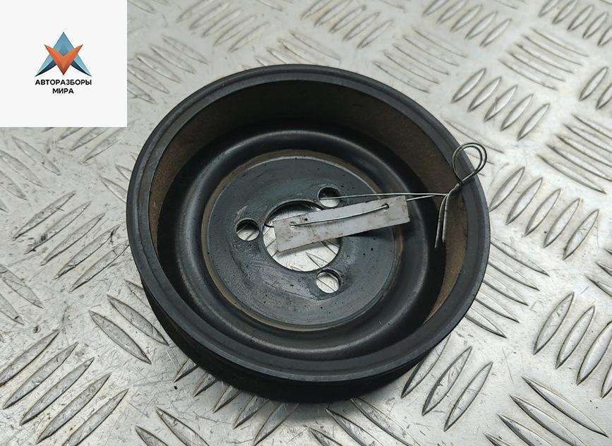 шкив помпы Skoda Fabia 2 поколение (5J) 2009, 1.2 л., бензин, МКПП, красный, универсал, 03D121028B - фото №1