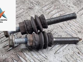 Болт крепления Volkswagen Golf 5 поколение 2004, 1.4 л., бензин, МКПП, серый, хетчбэк 3 дв.