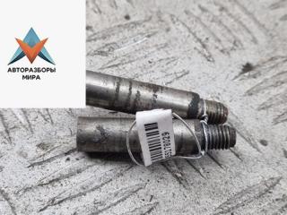 Болт крепления Volkswagen Golf 4 поколение 1999, 1.6 л., бензин, МКПП, синий, хетчбэк 5 дв.