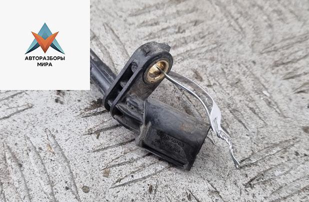 датчик ABS Volkswagen Passat B6 2008, 1.8 л., бензин, МКПП, синий, универсал, 7H0927804 - фото №1