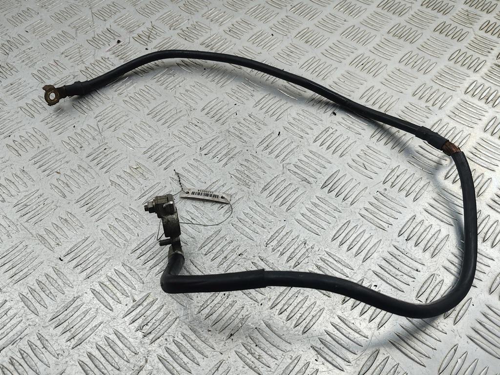 минусовой провод аккумулятора Volkswagen Bora 2000, 2.0 л., бензин, МКПП, синий, седан