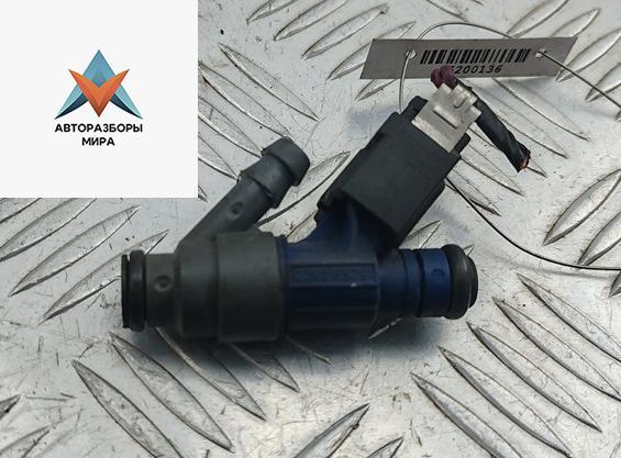 форсунка Volkswagen Bora 1 поколение 2000, 2.0 л., бензин, МКПП, синий, седан, 06A906031C - фото №1