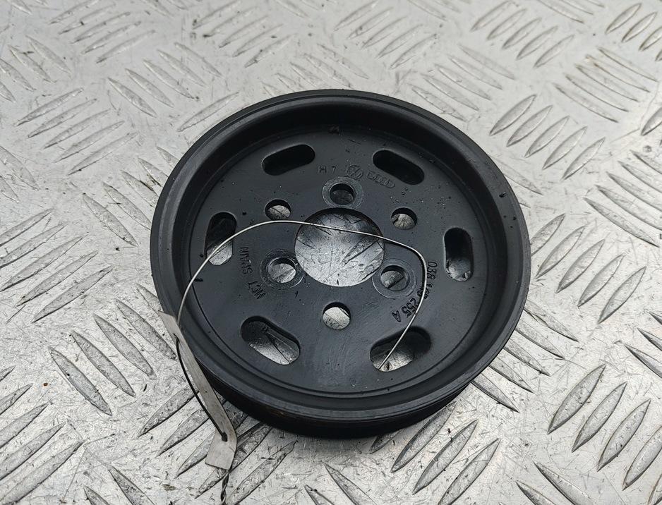 шкив насоса гидроусилителя Volkswagen Bora 2000, 2.0 л., бензин, МКПП, синий, седан, 038145255A