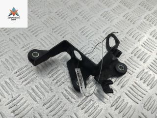 кронштейн (крепление) Volkswagen Bora 1 поколение 2000, 2.0 л., бензин, МКПП, синий, седан, 1J0711789B